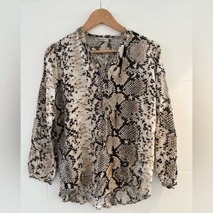 Laura Bianchi Snakeskin Top, Made in Italy, ptp 19”.